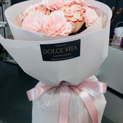 Bouquet di garofani e rose