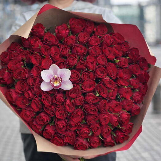 101 red roses with orchid