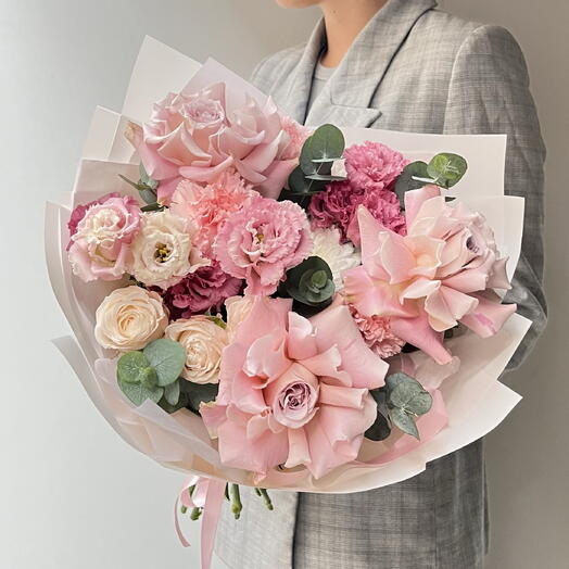 Ecuadorian Rose, Diantus, Spray Rose