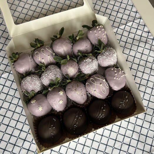 Strawberries in chocolate and Potato cake