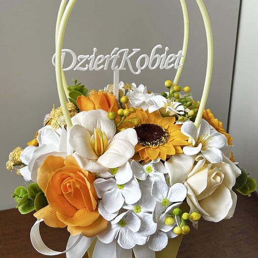 Basket bouquet flower box soap flowers various Women's Day gift