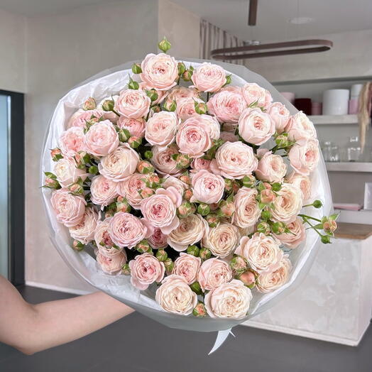 Bouquet of spray roses