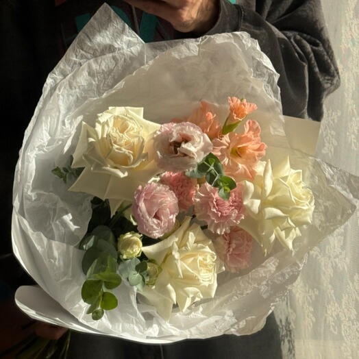 Bouquet 383 [FREE DELIVERY] Ecuadorian rose, spray rose, gladiolus, lisianthus, dianthus, eucalyptus