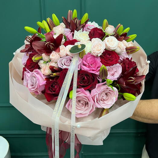 Large Mix - Roses with Lilies