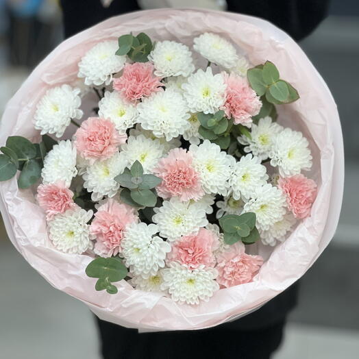 Bouquet of Chrysanthemums and Diantus
