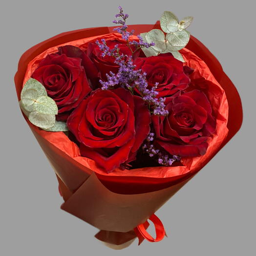 5 roses with extras
