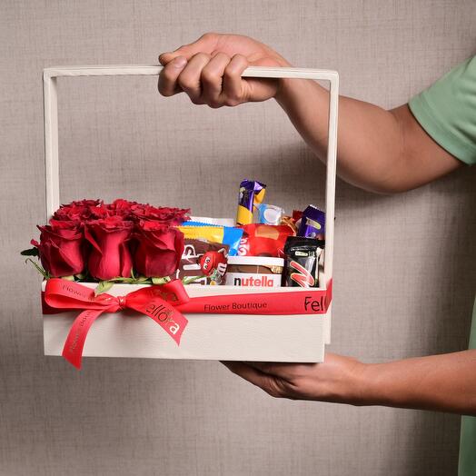 Gift Hampers of Assorted Chocalates and Flowers  6099