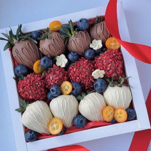 Seasonal Strawberry Delight Box