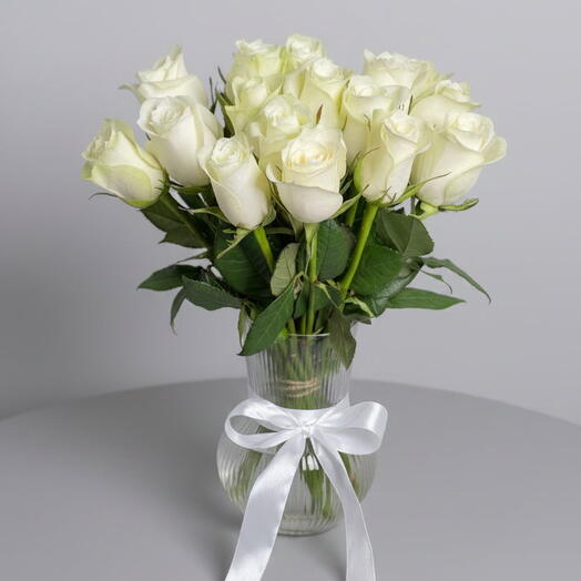 15 White Roses in Glass Vase | Elegant Home   Office Flower Arrangement | Fresh Roses