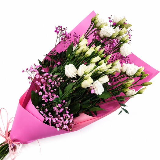 Bouquet with lisianthus and baby's breath