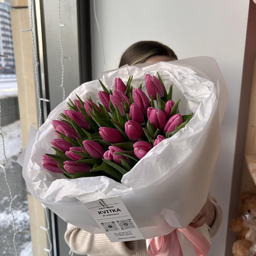 Розовые тюльпаны