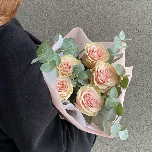 Bouquet of Ecuadorian roses