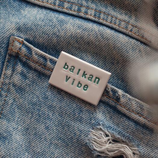 Ceramic badge with a Balkan vibe.
