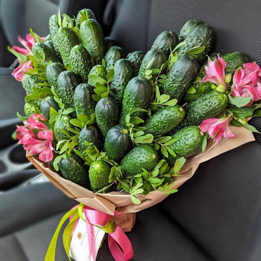 Suda's bunch of cucumbers
