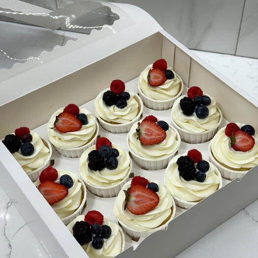 12 cupcakes