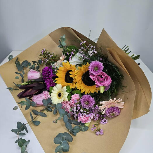 Premium mixed-flower bunch
