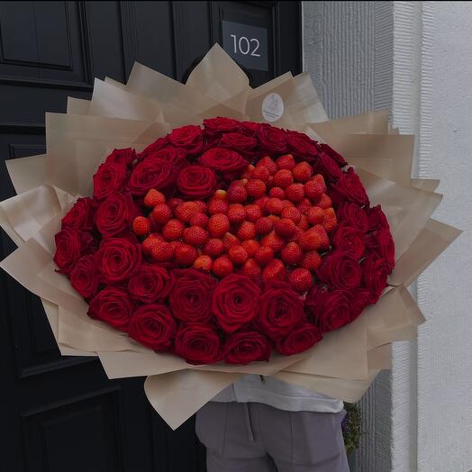 51 premium roses with a strawberry heart