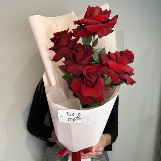 Red roses bouquet