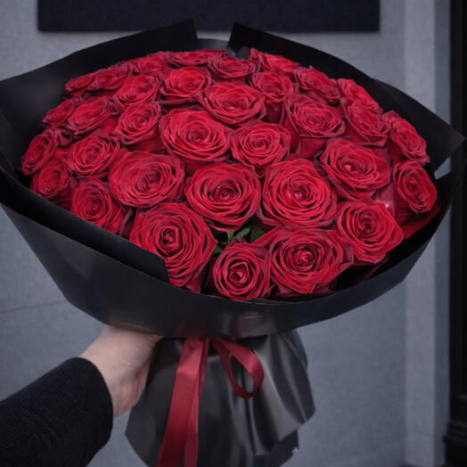 Red Naomi 35