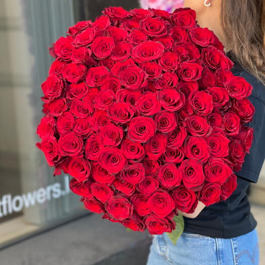 100 Red Roses
