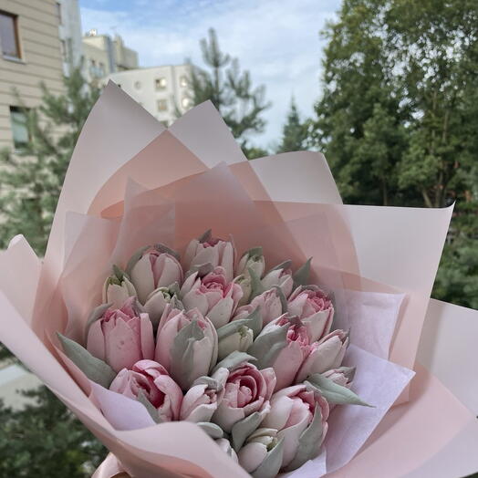 Bouquet of marshmallow tulips –  20 cm