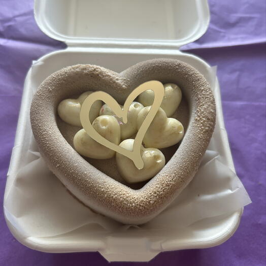 A bento mousse cake for you.