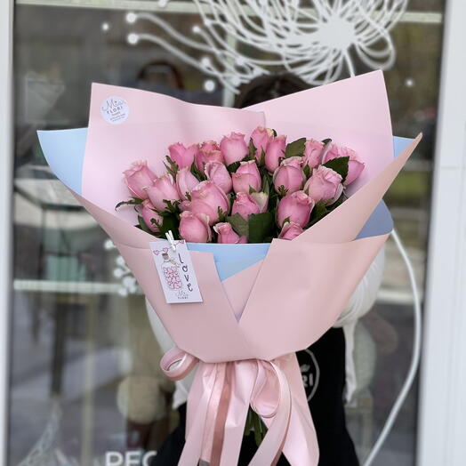 Bouquet of pink roses