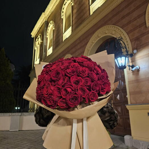 Премиальный букет длинностебельных роз