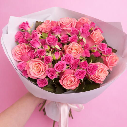 Roses with spray roses - pink