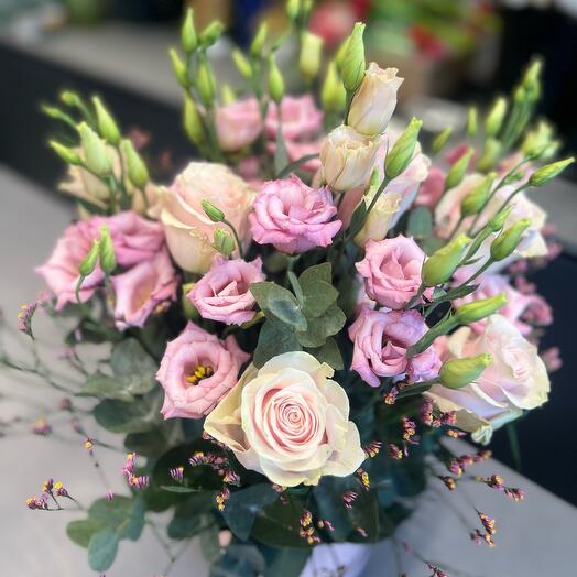 Pink flowers box