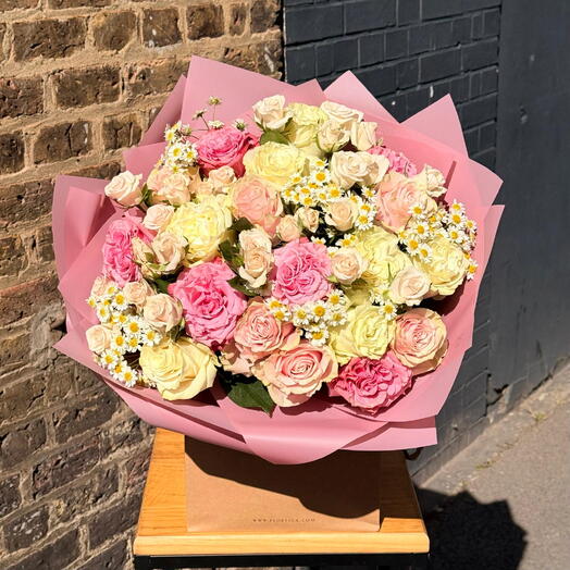 Diana - Pastel Pink and White Rose Bouquet in Size M