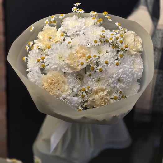 Delicate "Good Morning" M-Bouquet (White Pastel Mix)