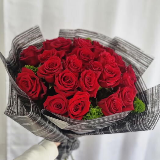 🌹 25 Red Roses Bouquet