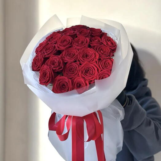 25 Red Roses Classic Luxury
