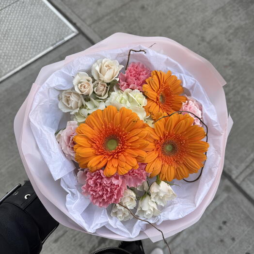 Sun Bouquet Small (gerberas, hydrangeas , dianthuses , spray roses, brunches)