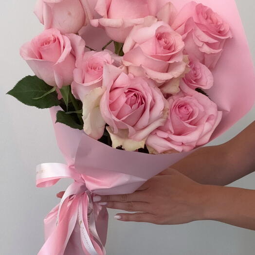 9 Pink Roses