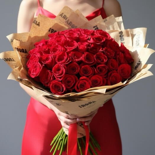 51 monochrome red roses