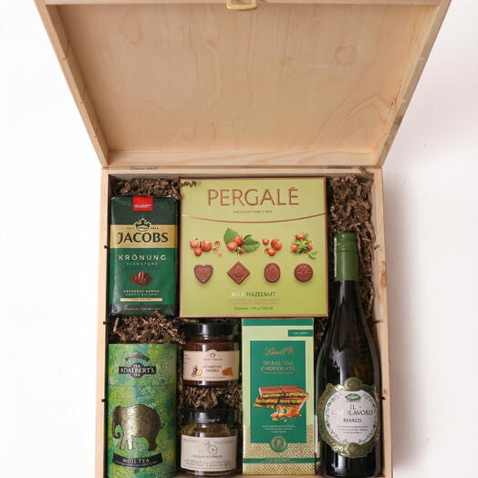 Elegant Gift Set with Wine