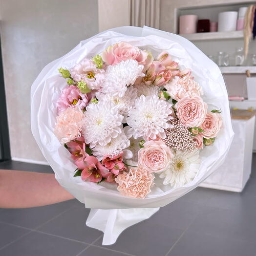 Bouquet in pastel colors
