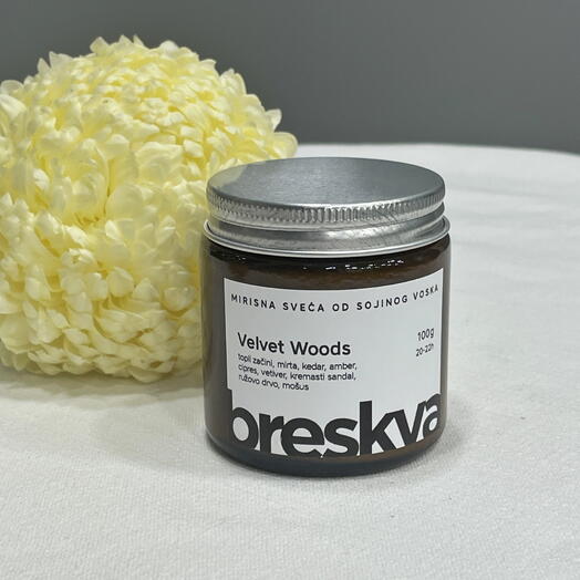 Scented candle "Velvet Woods"