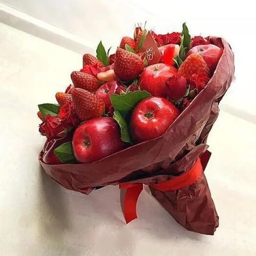 Apple-strawberry bouquet