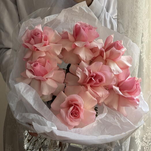 Bouquet 282 – French Roses in Tissue Wrap