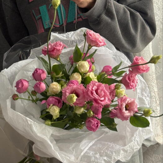 Bouquet 390 [FREE DELIVERY] Spray Rose, Lisianthus