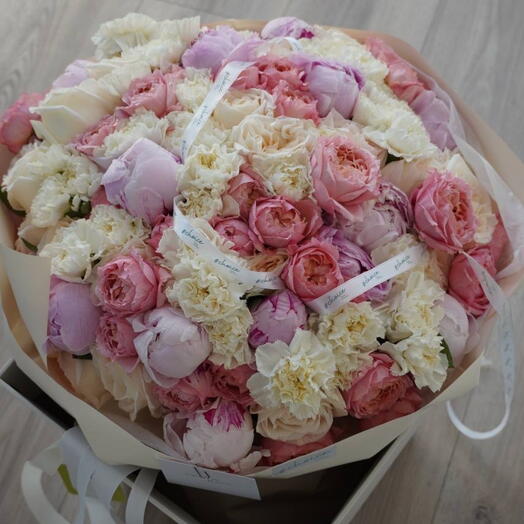 Romantic Flower Mix Bouquet