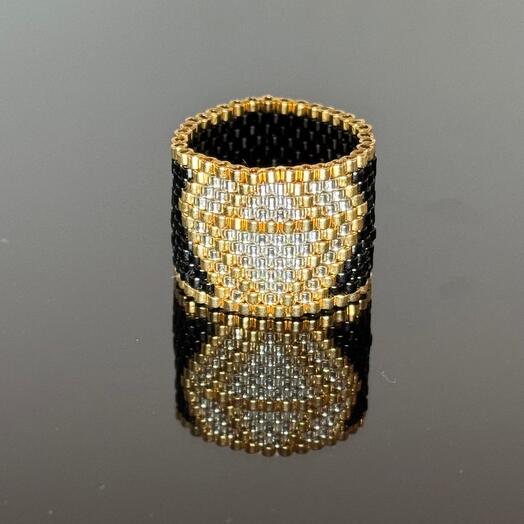 Ring with an ornamental design