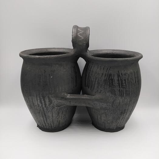 Vintage pot