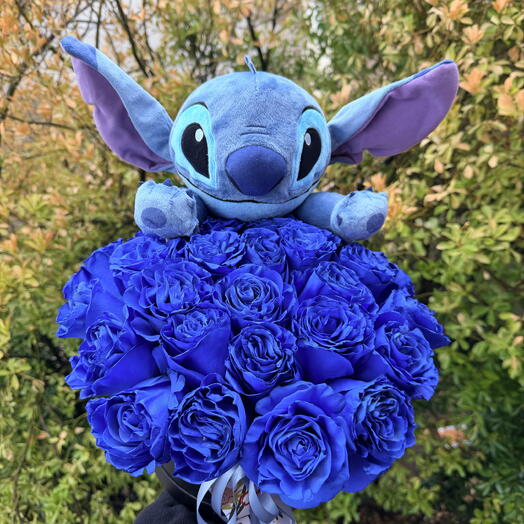 Toy box with roses Blue Stitch