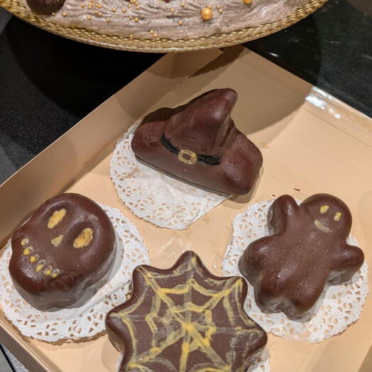 Autumn Belgian Chocolate Dessert Box — 4 pcs