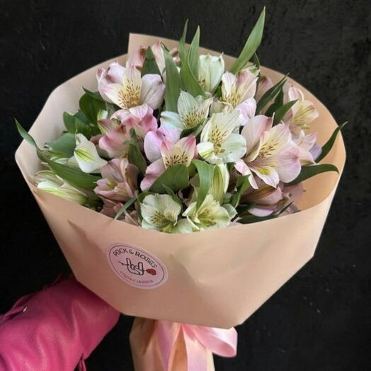 🌸 10 Alstroemerias