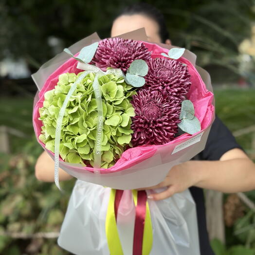 💚 Green Hydrangea + Hair Curler